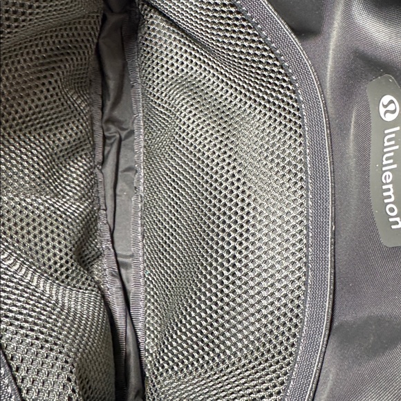 lululemon Everywhere Belt Bag LARGE 2 Liter Unisex - Picture 11 of 11